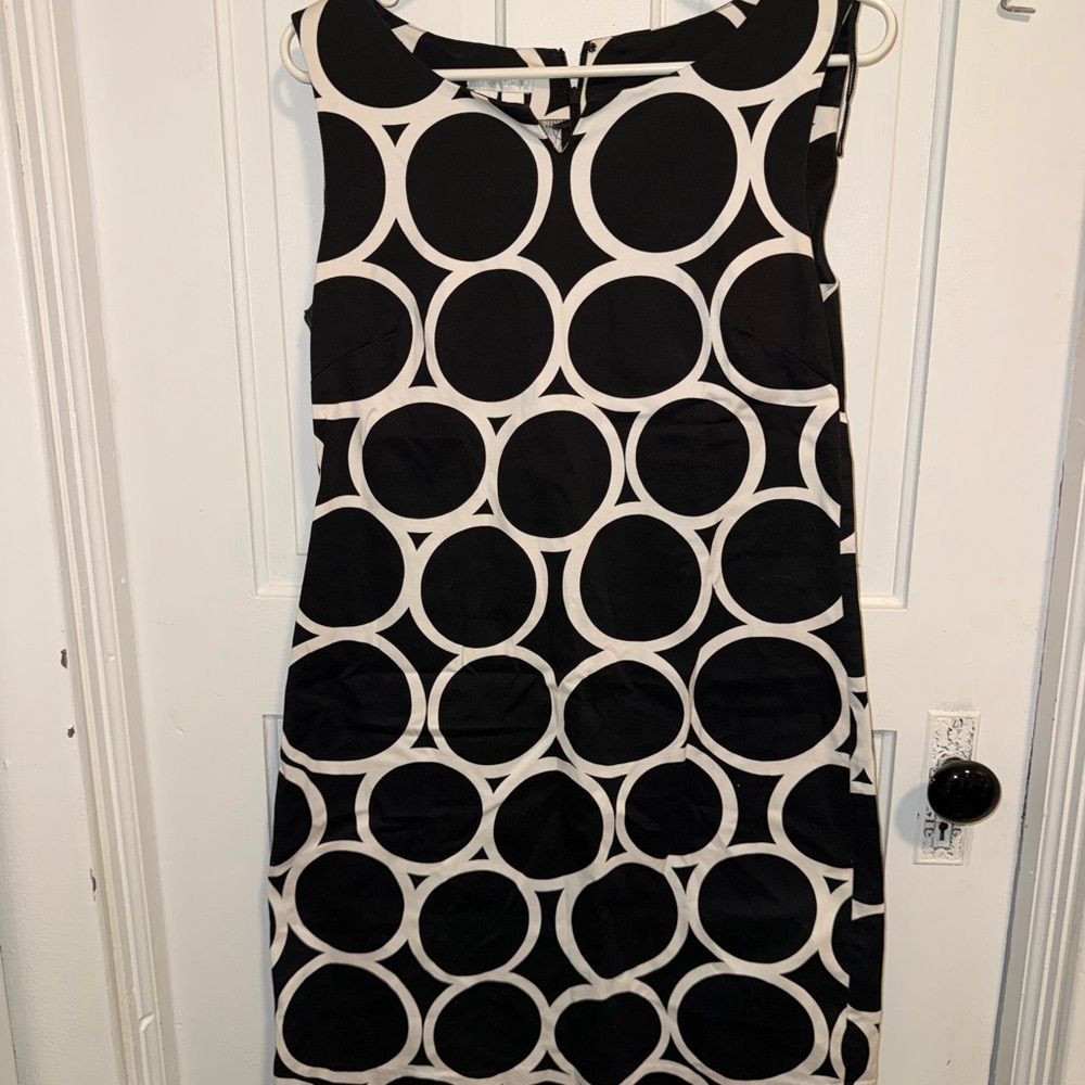 London Times Black and White Circle Mini Dress